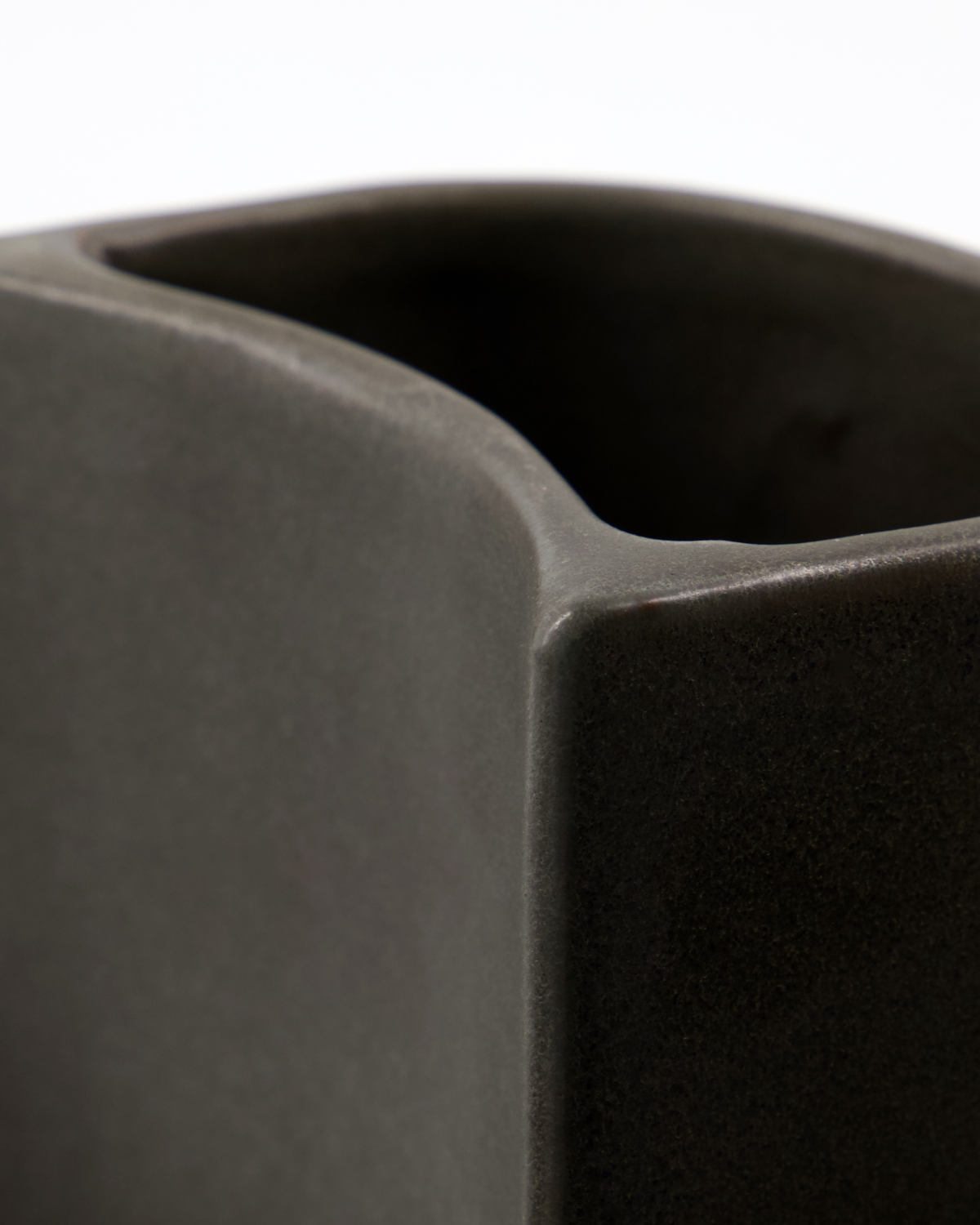 Meraki Børste- og sæbeholder, Datura, Mørkegrå