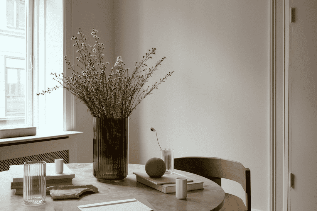 Lyngby Vase H31 cm olivengrøn mundblæst glas