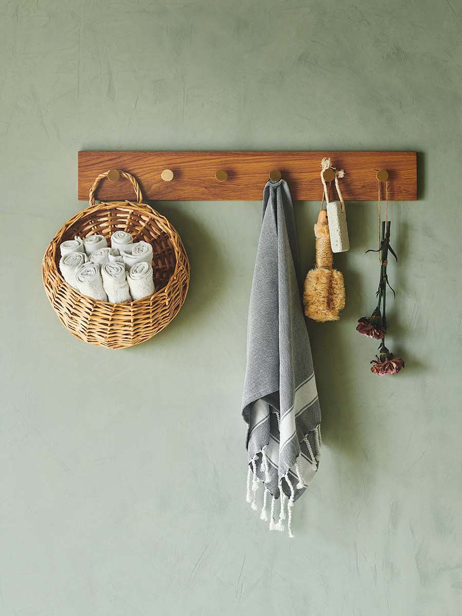 MOUD Home OAK Knagerække Egetræ Med Messing Knager - 70 cm