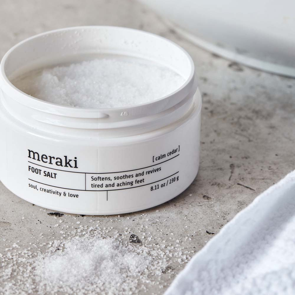 Foot salt, Calm cedar, Cosmos Natural