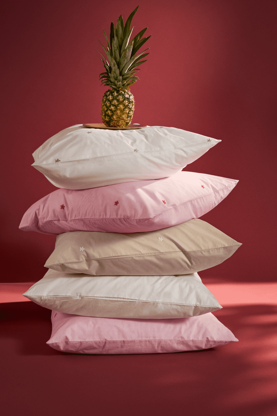 Daisy Sengetøj 140x200 cm pink/rød