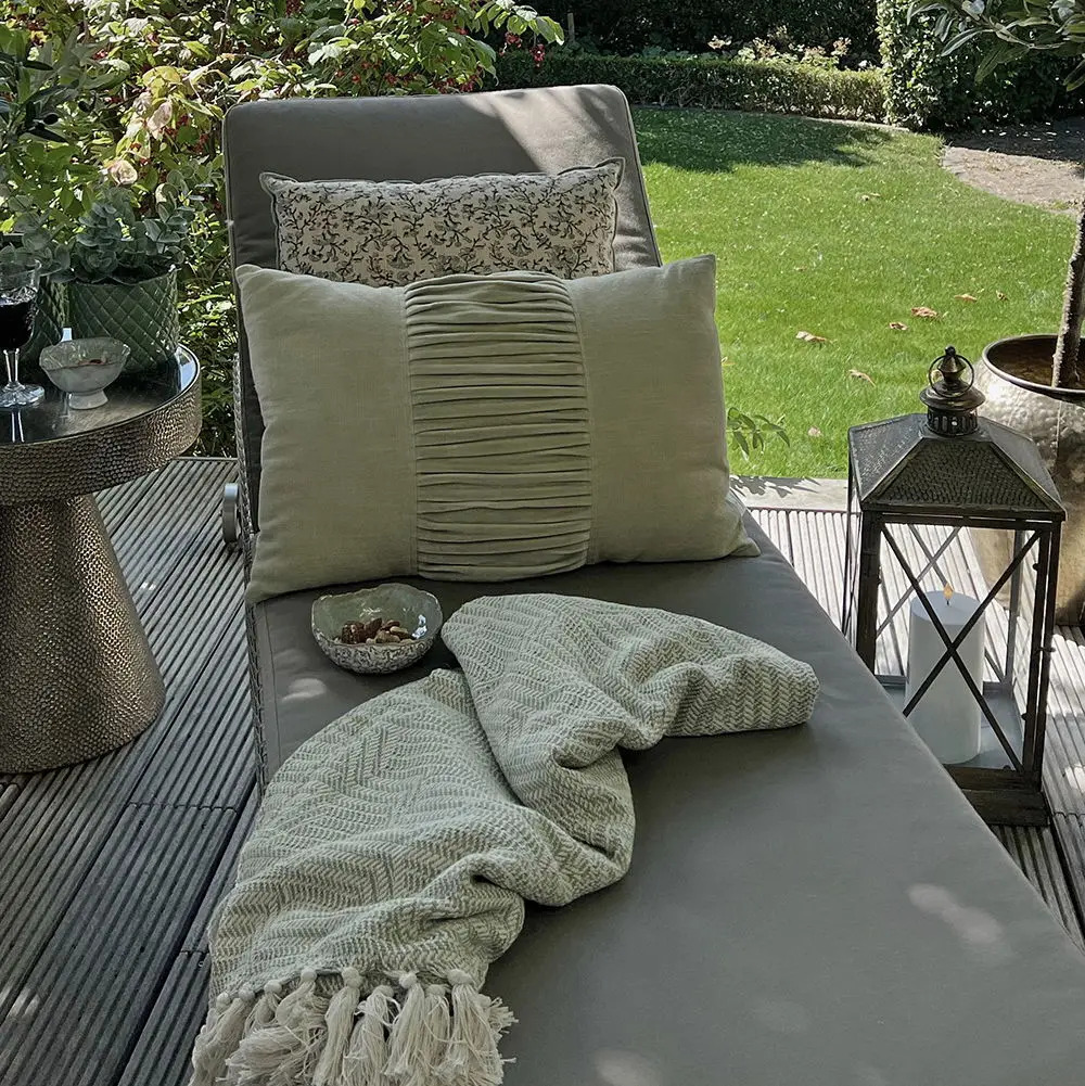 Pude med fyld, mønstret grøn