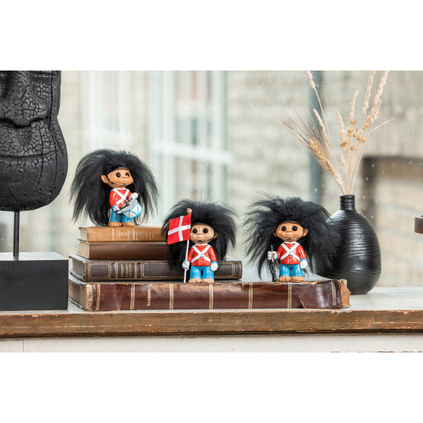 Lykketrold, Garder med gevær*