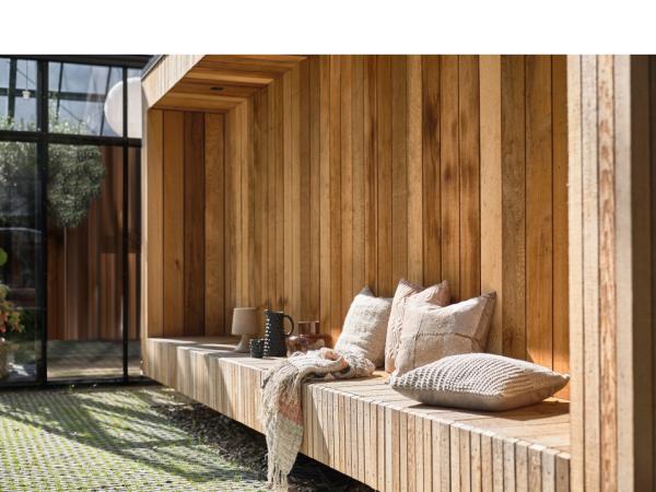 Villa Collection Midnat LED Loungelampe Dia 16 x 25,5 cm Lys brun*