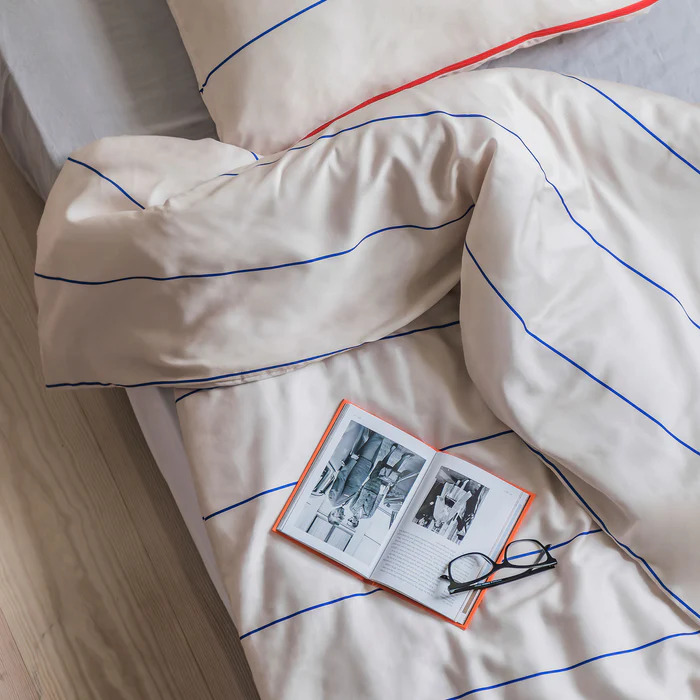 ALIGN sengesæt, Cobalt / Sand, 140 x 200 cm