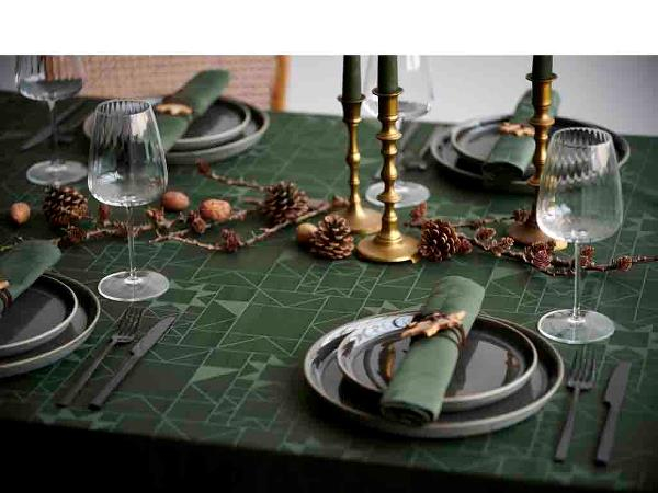 Södahl Star Damask Dug 140 x 320 cm Forest green