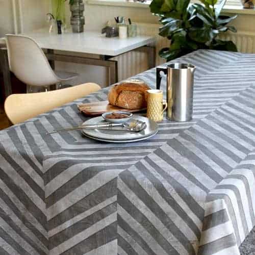 Akryldug med antiskrid - ZigZak Gray – Notes by Susanne Schjerning - i metermål