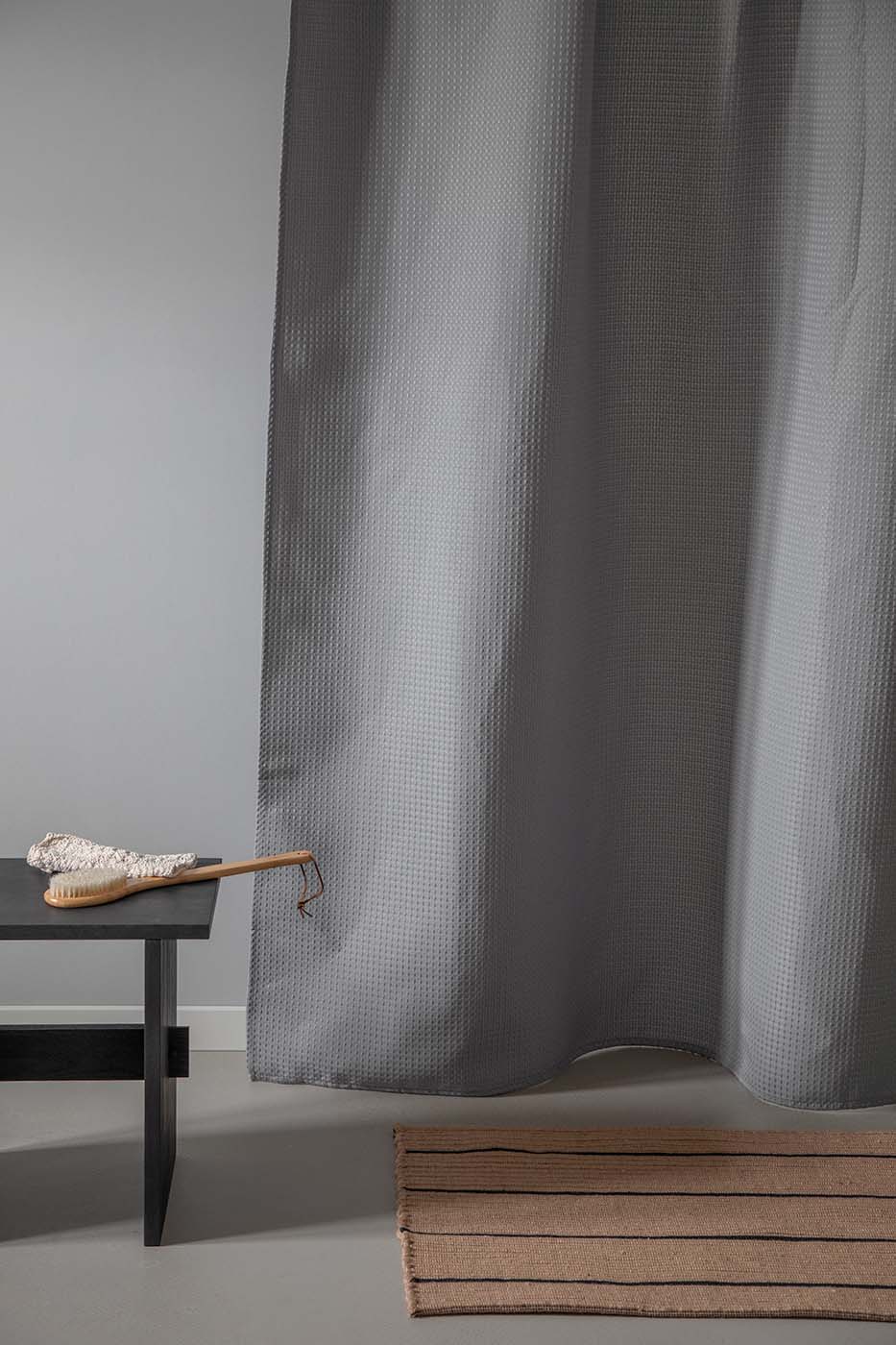 MOUD Home WAFFLE Badeforhæng i grå - 180x220 cm