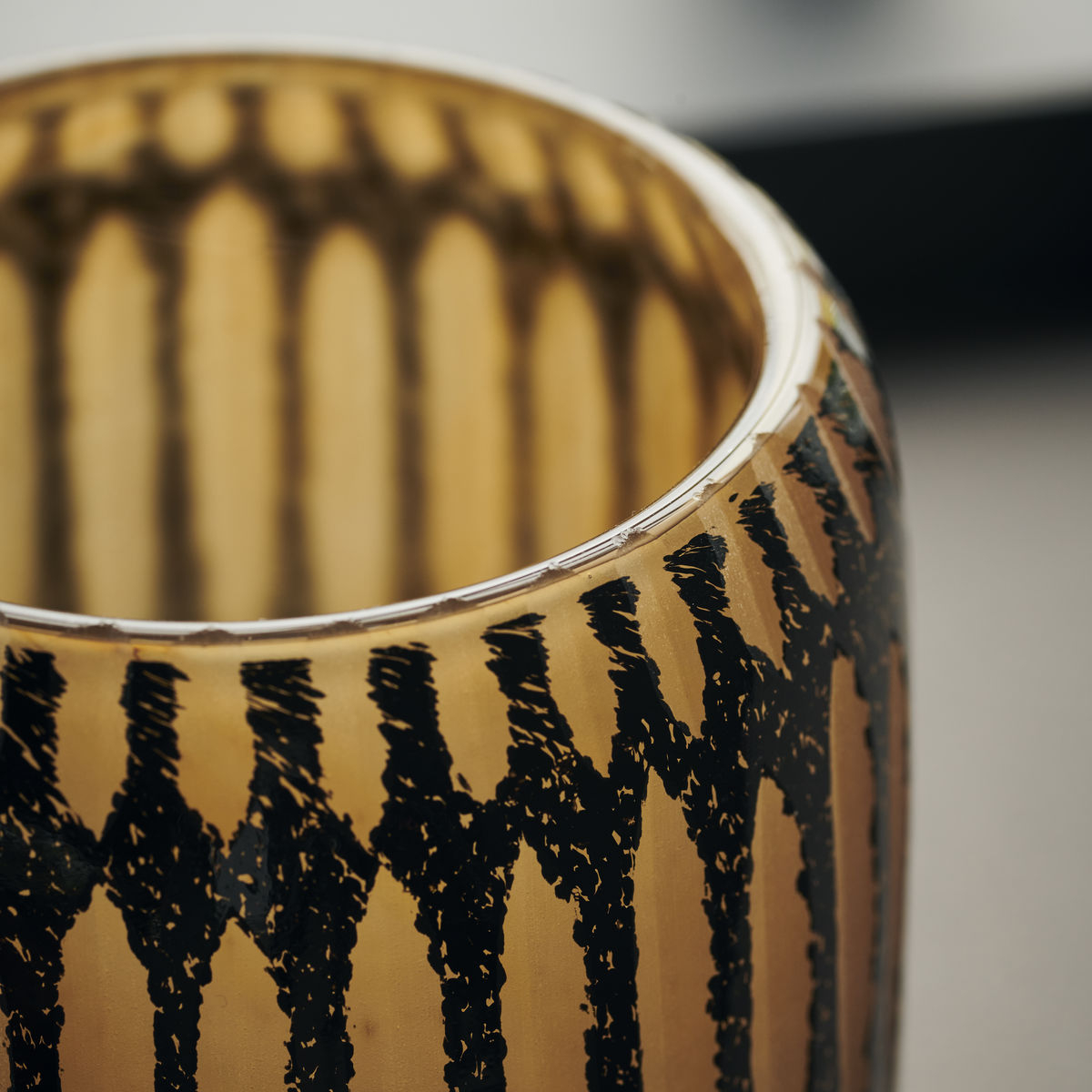 Pimpri vase, H 12 cm, sort/brun*